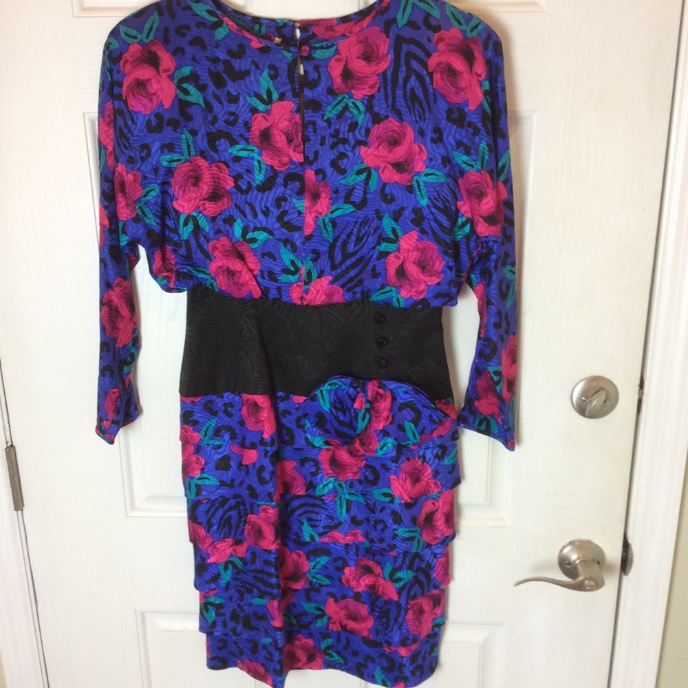 Rocking the 1990’s dress